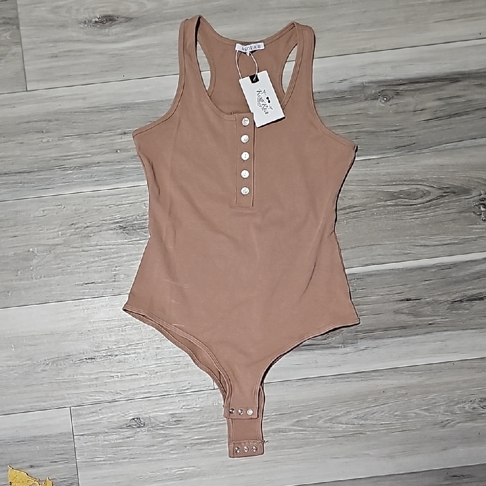 NWT Womens M Bodysuit Never Wornn